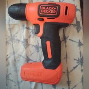 BLACK+DECKER 8V MAX Cordless Drill/Driver